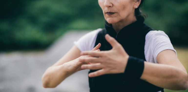 Na czym polega Zabieg Qi Gong? Opis techniki uzdrawiania ciała i umysłu